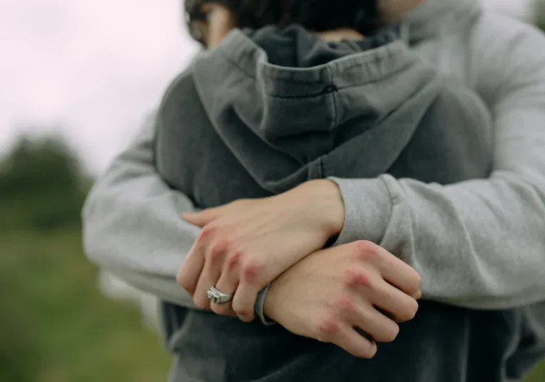 Birthday Gift Message for Your Husband: What to Write When Your Relationship Has Been Carrying Silent Tension